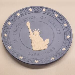 1986 Wedgwood Jasperware-100th Yr Celebration of Liberty Plate-American Heritage